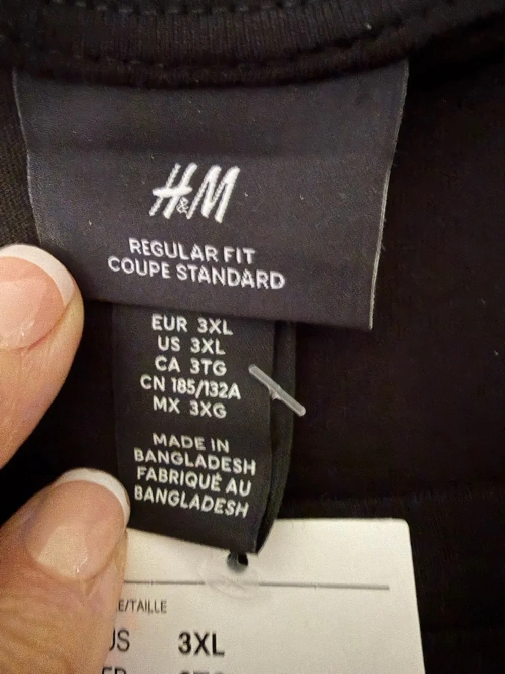 NEW with tags H&M Men's Black Short Sleeve Crewneck T-Shirt - Picture 2 of 3